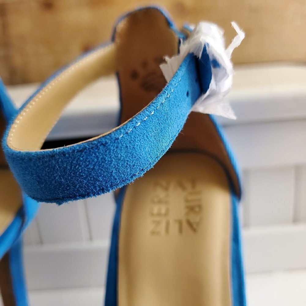 NATURALIZER BLUE SUEDE HEELS SIZE 9. - Picture 5 of 7